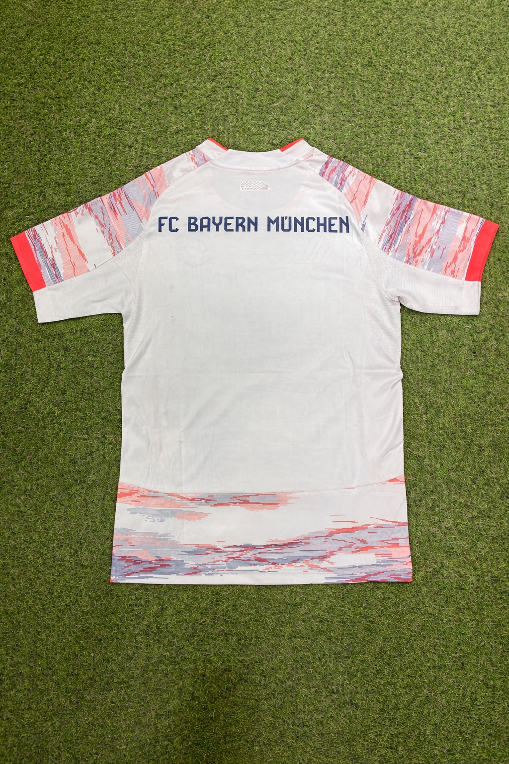 Camisa Bayern Munique Digital – Branco/Coral