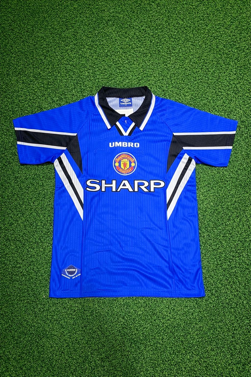 Camisa Retrô Manchester United Away Azul Umbro Sharp